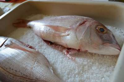 Pesce al sale