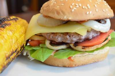 Hamburgher e pannocchia