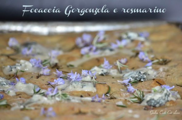 focaccia gorgonzola rosmarino